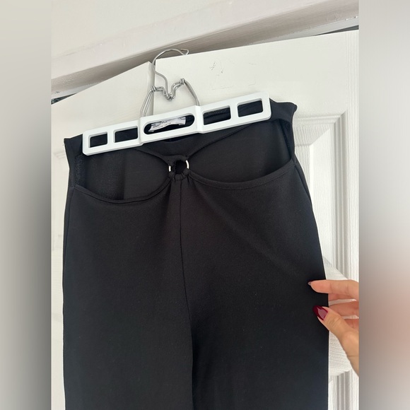 Cut out flare pants - Picture 2 of 5